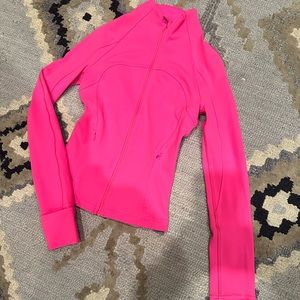 Lululemon size 0 zip jacket in hot pink